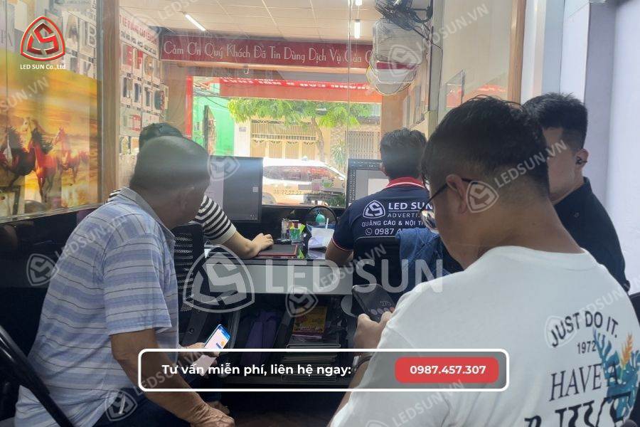 Tiếp nhận yêu cầu và Tư vấn chuyên sâu làm biển số nhà