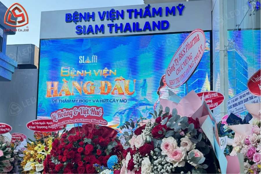 Màn hình LED P3 ngoài trời hoàn thiện tại bệnh viện thẩm mỹ Siam Thailand